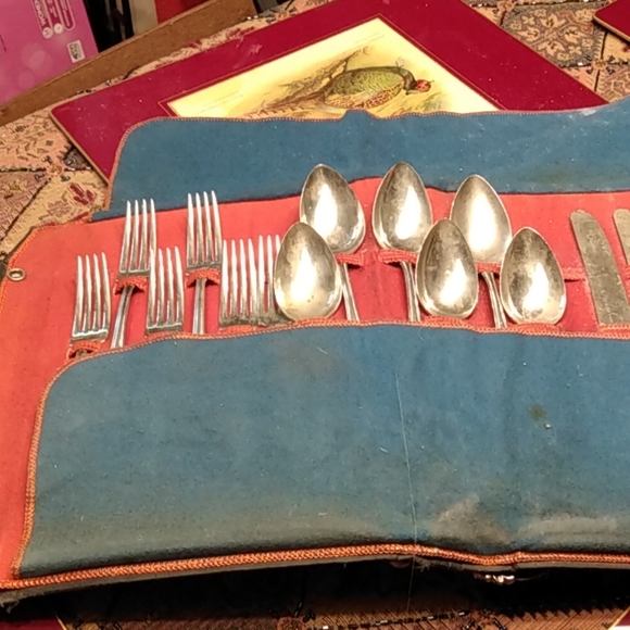 Oneida Dining Antique Oneida Ltd Silverwaredinnerware Set Poshmark